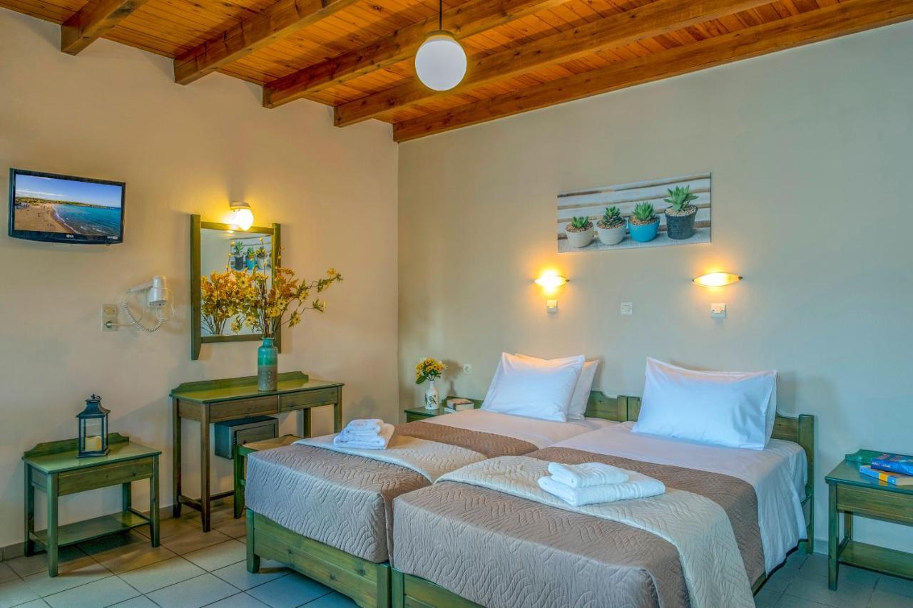 Theos Village Apartments 카토다라초 외부 사진