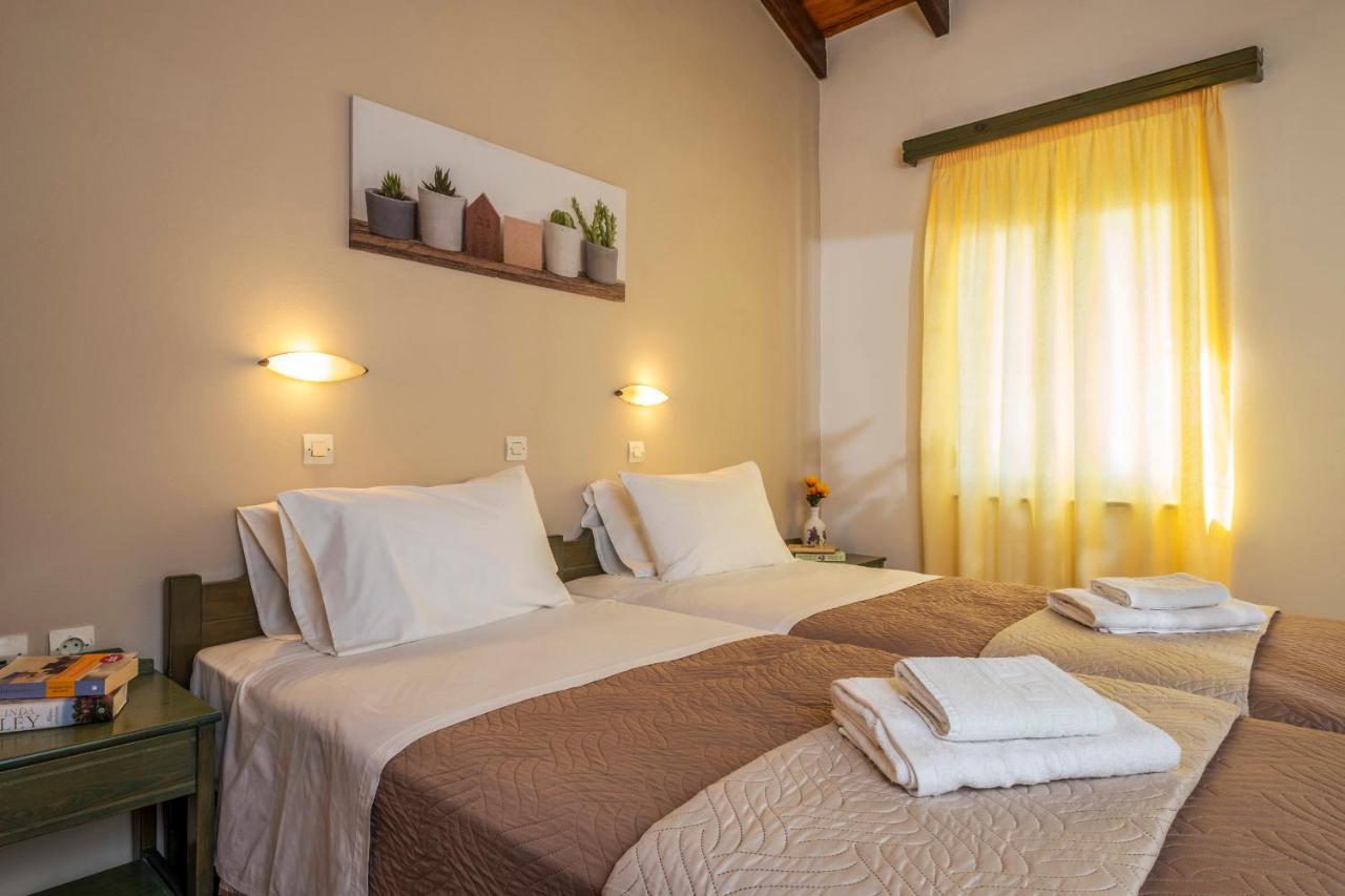 Theos Village Apartments 카토다라초 외부 사진