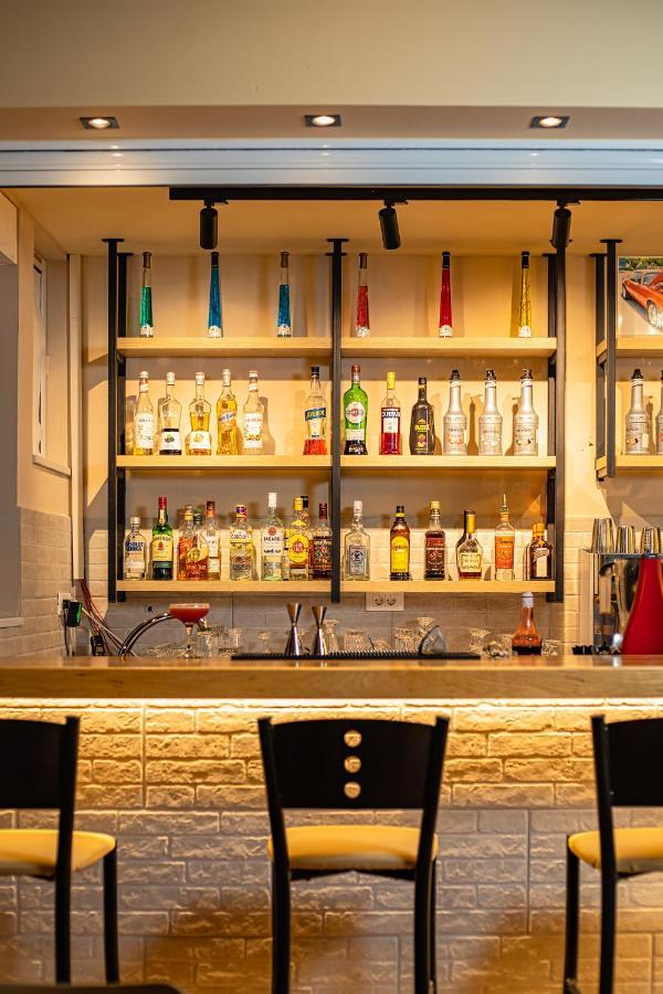 Theos Village Apartments 카토다라초 외부 사진