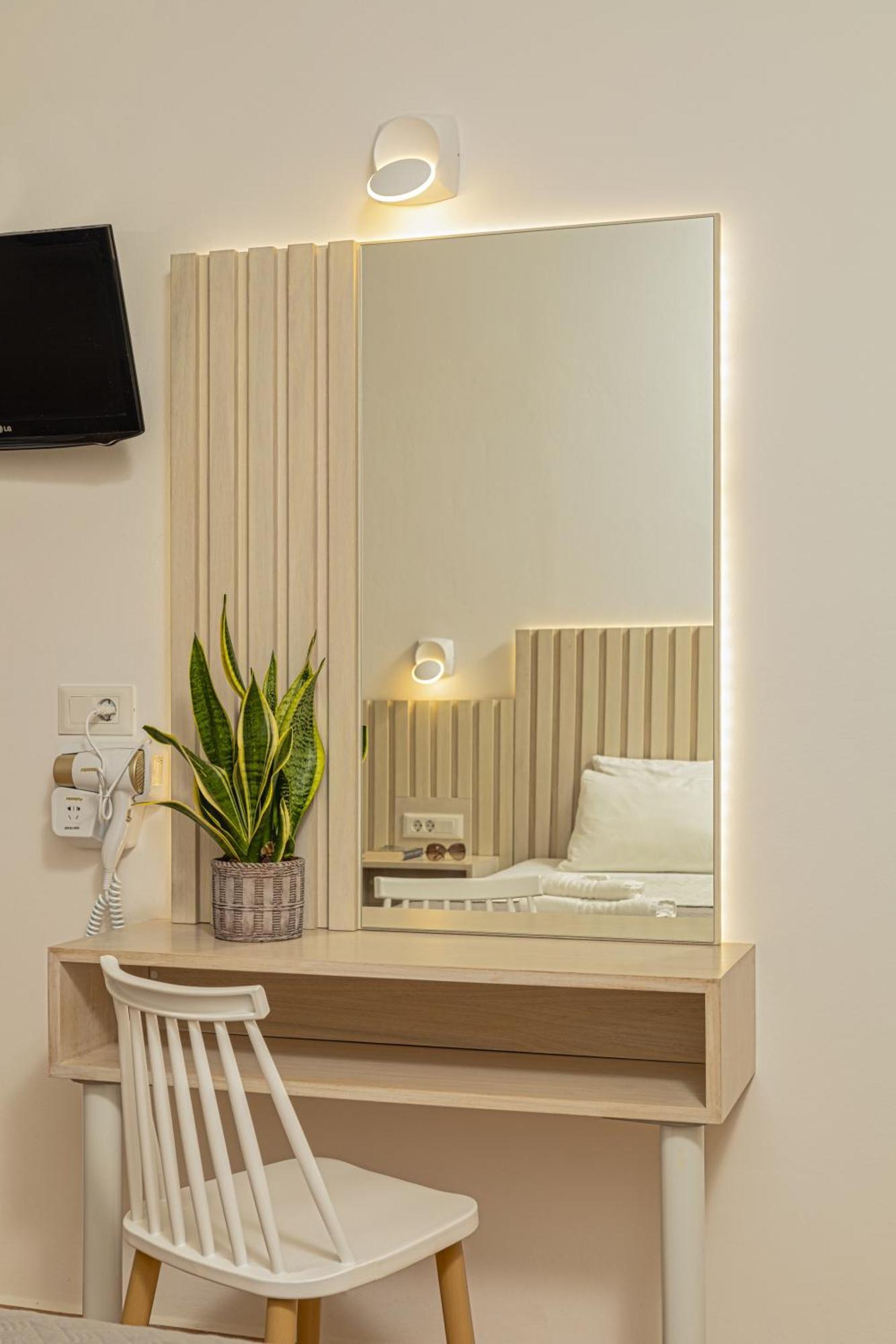 Theos Village Apartments 카토다라초 외부 사진