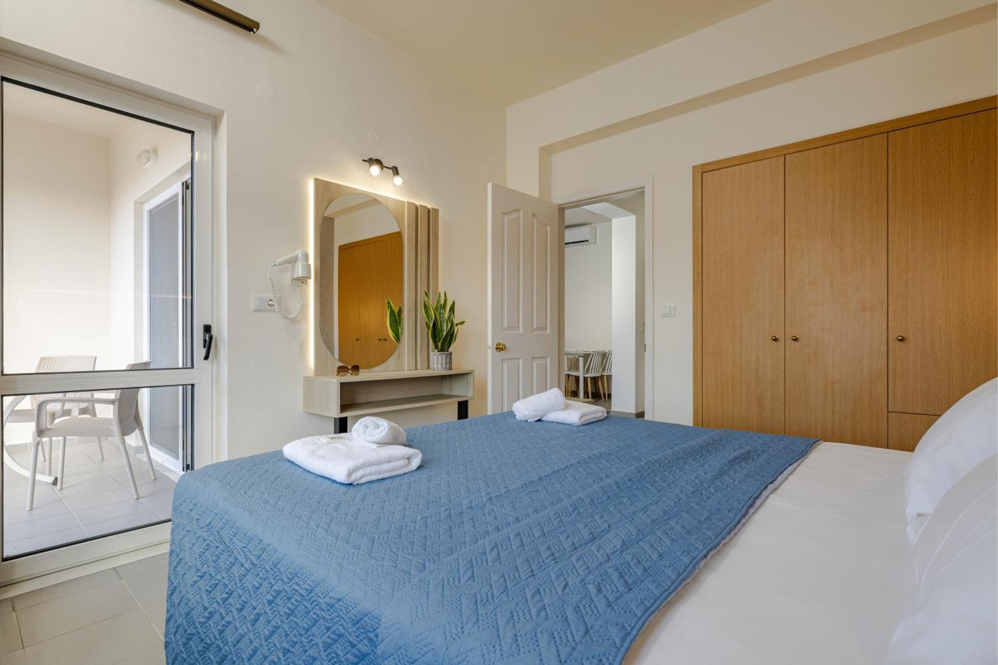 Theos Village Apartments 카토다라초 외부 사진